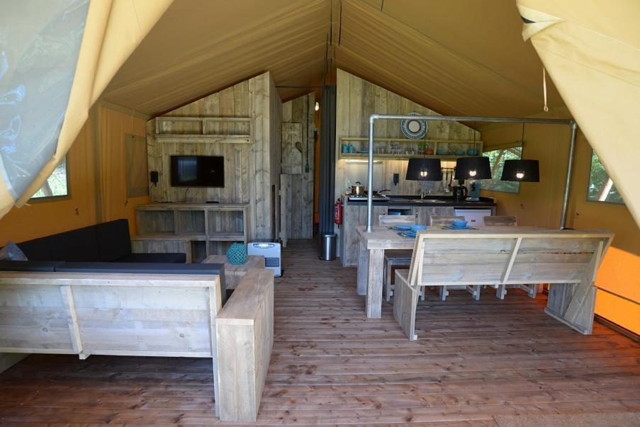 Camping Campo Dei Fiori - Glamping4All ヴァダ エクステリア 写真